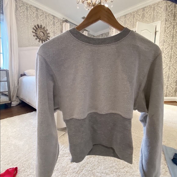 basic sweatshirt - Picture 1 of 5